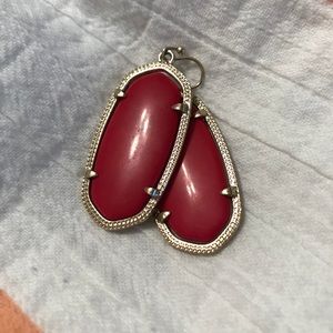 KENDRA SCOTT ELLE GOLD DROP EARRINGS IN BRIGHT RED